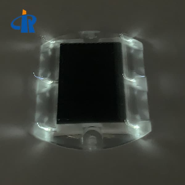 <h3>Advantages and disadvantages of Solar Road Studs and LED </h3>
